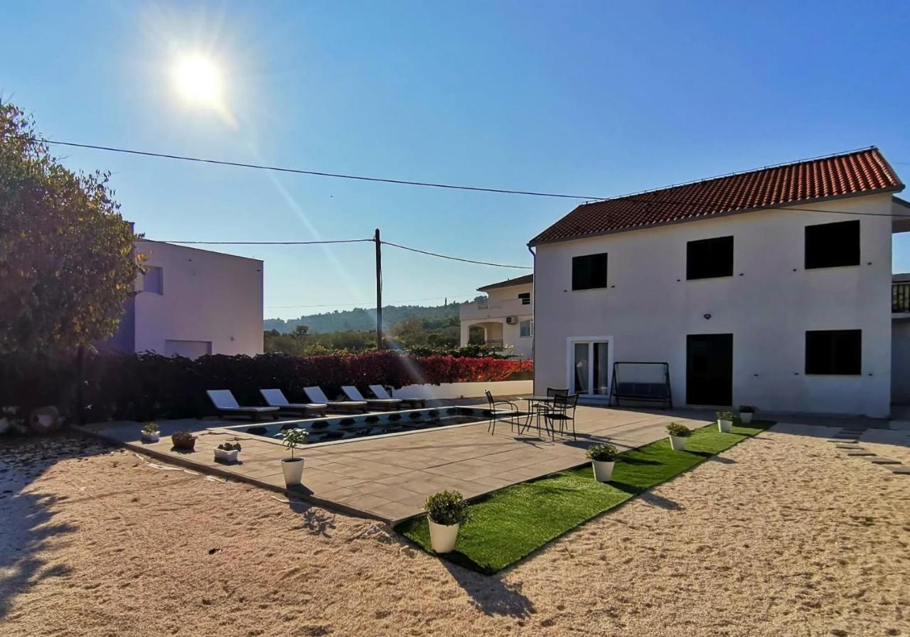 Holiday Home Nino With Amazing Swimming Pool Slatine Zewnętrze zdjęcie
